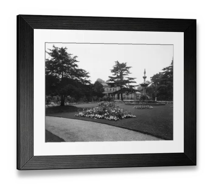 Framed Print : Royal Pump Room & Jephson Gardens, Leamington Spa, July 1927 Framed Print : Royal Pump Room & Jephson Gardens, Leamington Spa, July 1927