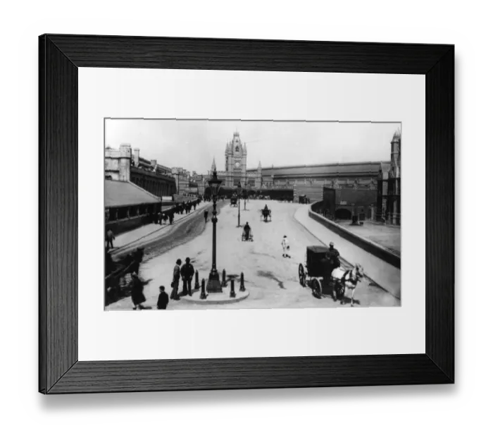 Framed Print : Bristol Temple Meads Station, c1900 Framed Print : Bristol Temple Meads Station, c1900