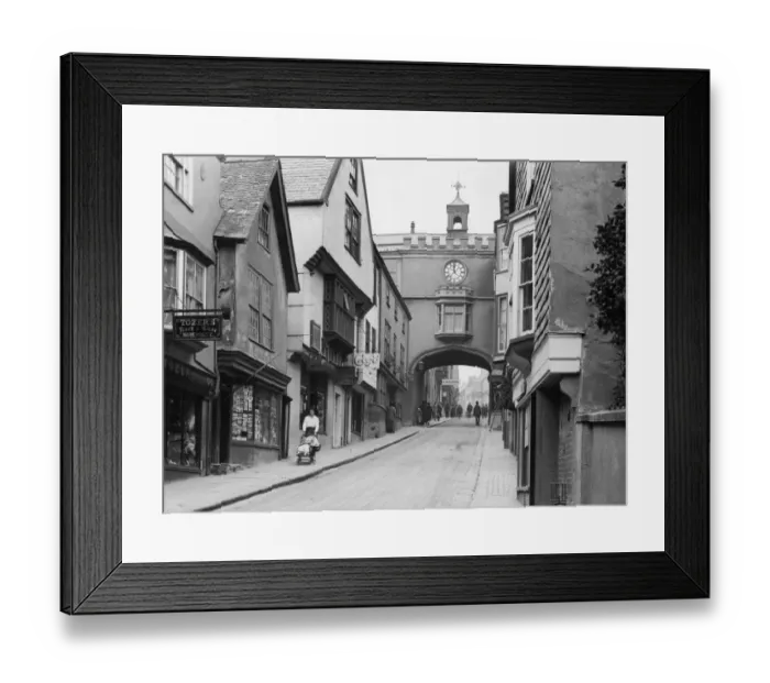 Framed Print : Fore Street, Totnes, Devon, c1910 Framed Print : Fore Street, Totnes, Devon, c1910