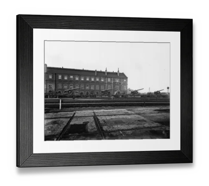 Framed Print : 6in. naval guns on display on Macaw B wagons at Swindon Works c. 1915 Framed Print : 6in. naval guns on display on Macaw B wagons at Swindon Works c. 1915