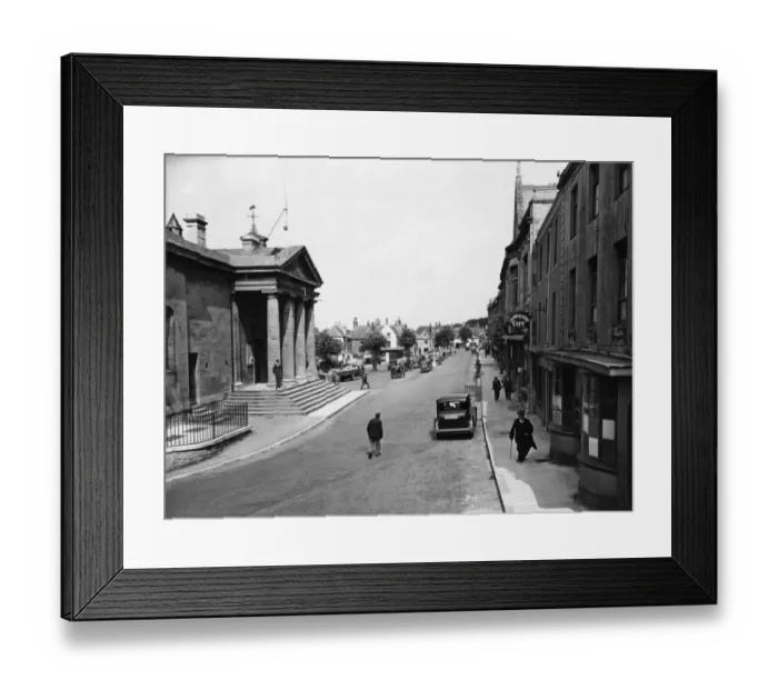 Framed Print : High Street, Chipping Norton, c. 1930s
