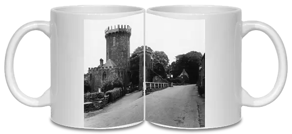 Radway Tower, near Edgehill, June 1930
