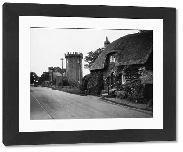 Radway Tower and thatched cottage, Edgehill, June 1930