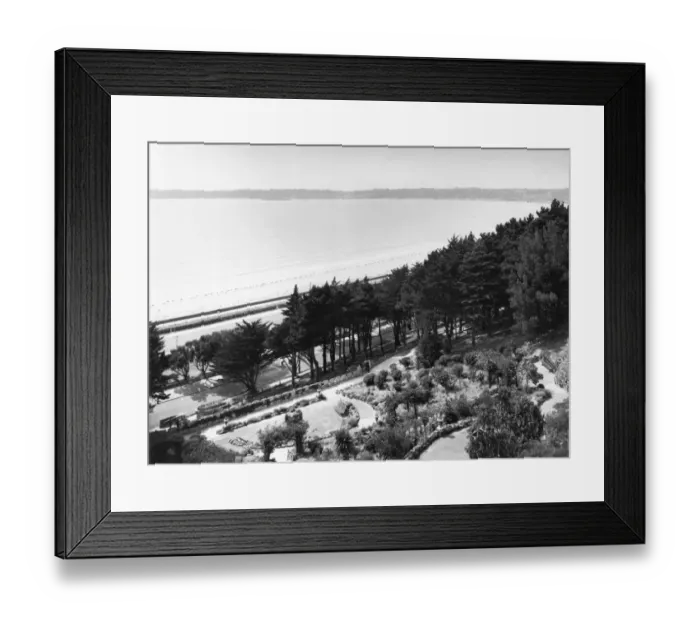 Framed Print : St Aubins Bay, Jersey, c. 1925
