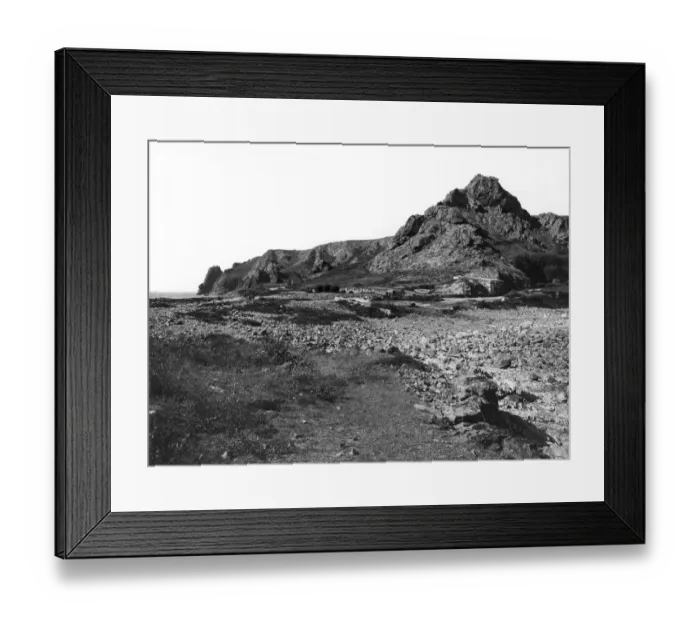 Framed Print : Pinnacle Rock, near L Etacq at St Ouens Bay, Jersey