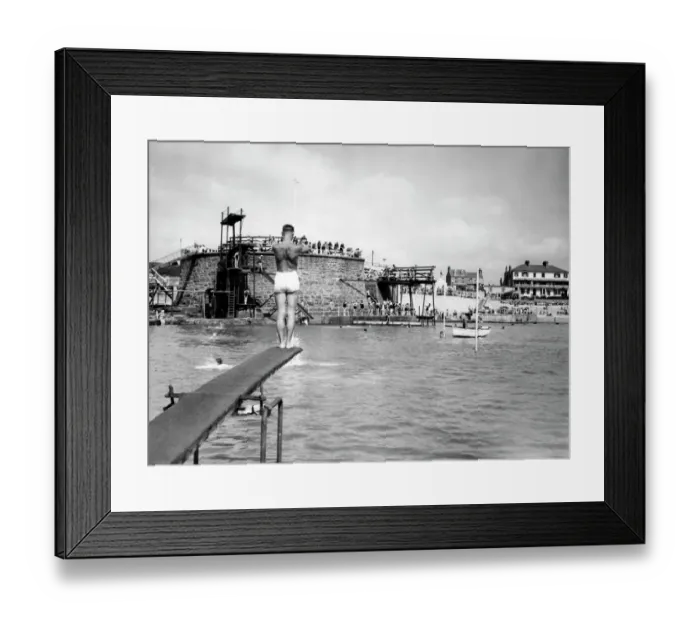 Framed Print : Swimming Club at The Lido, St Helier, Jersey, c. 1930s Framed Print : Swimming Club at The Lido, St Helier, Jersey, c. 1930s
