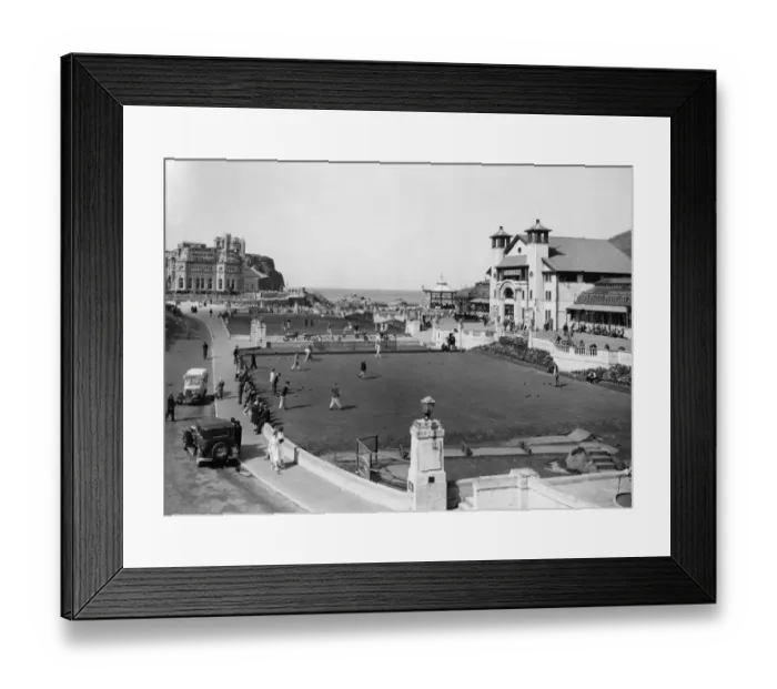 Framed Print : Bowling Green & Pavilion at Ilfracombe, Devon, September 1934 Framed Print : Bowling Green & Pavilion at Ilfracombe, Devon, September 1934