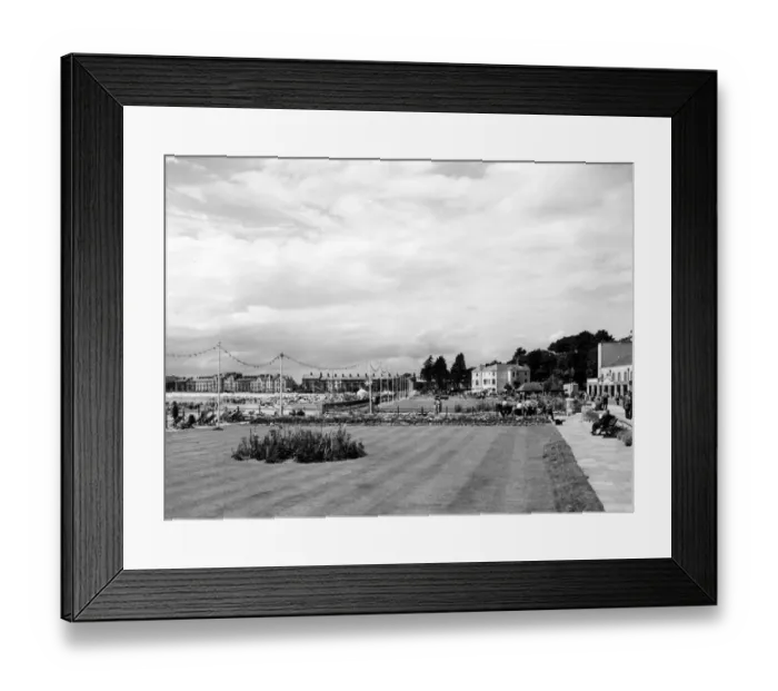 Framed Print : The Promenade at Exmouth, Devon, July 1950