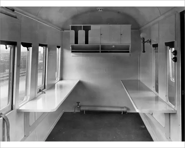 Mess room of No. 16 Ambulance train, March 1915