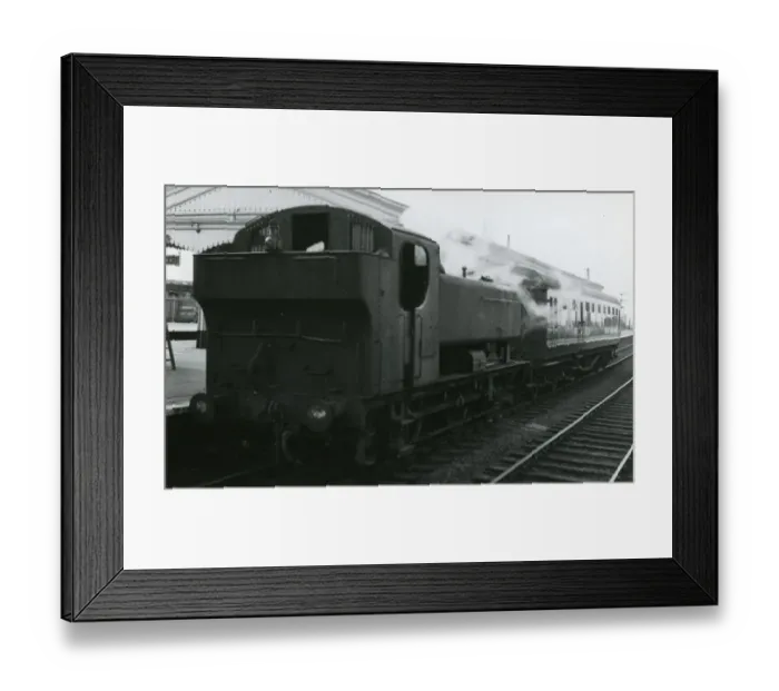 Framed Print : Pannier Tank 8491, at Honeybourne Junction