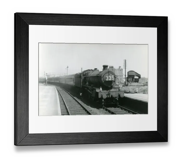 Framed Print : Loco No 6907 Davenham Hall, at Stratford on Avon