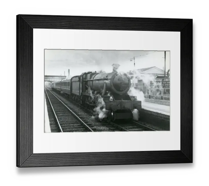 Framed Print : Loco No. 7911 Lady Margaret Hall, at Honeybourne Junction