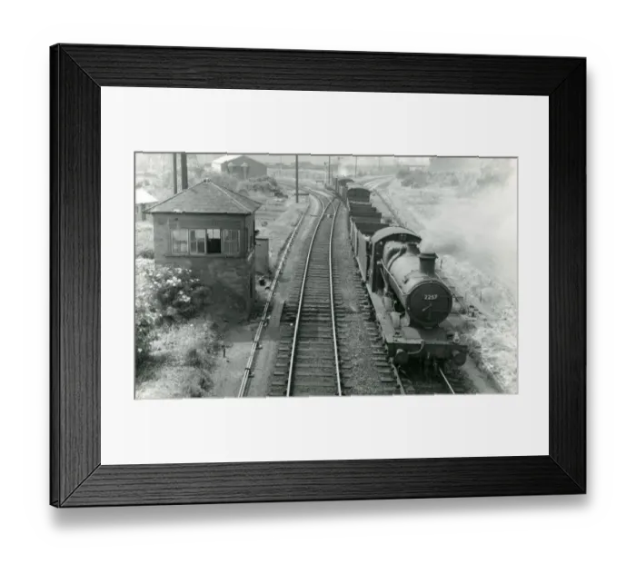 Framed Print : Loco No. 2257 at Stratford on Avon Framed Print : Loco No. 2257 at Stratford on Avon
