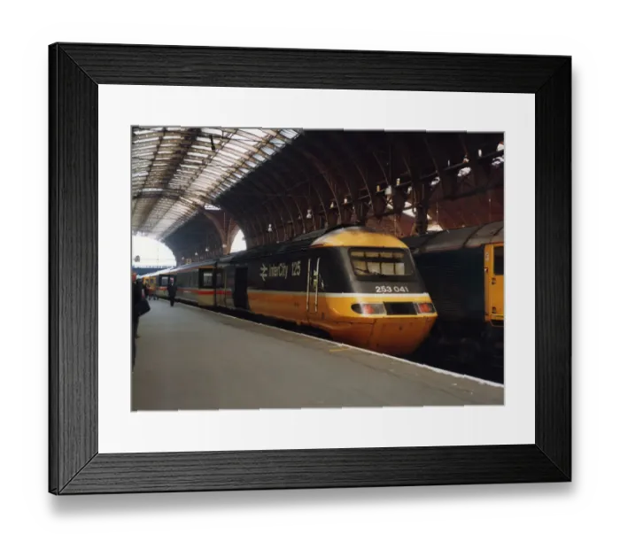 Framed Print : HST Class 253 locomotive No. 041 at Platform 1, Paddington Station in the 1980s Framed Print : HST Class 253 locomotive No. 041 at Platform 1, Paddington Station in the 1980s