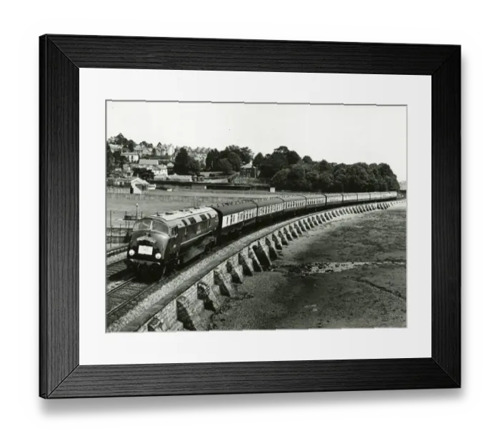 Framed Print : Warship Class locomotive No. D800 Framed Print : Warship Class locomotive No. D800
