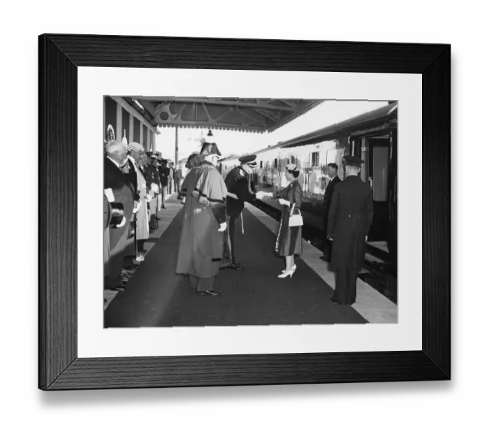 Framed Print : H. M. The Queen at Pembroke Town Station, 8th August 1955