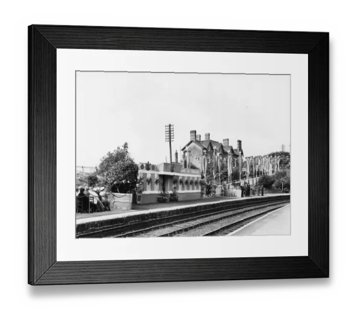 Framed Print : Royal Tour of Wales - Treharris Station, 1955