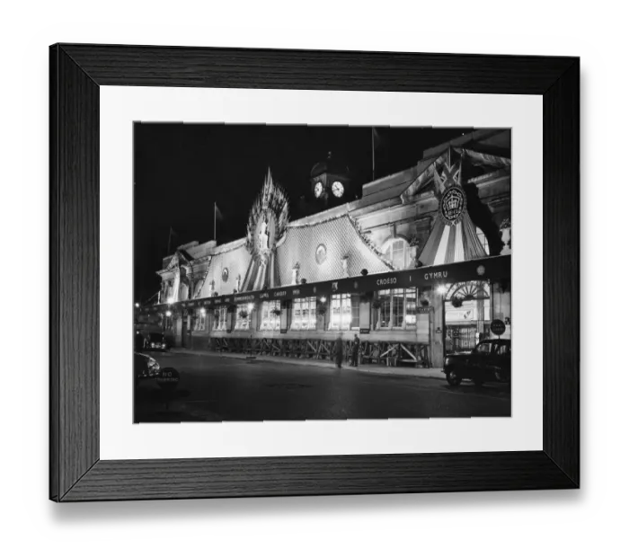 Framed Print : Cardiff Station Decorations for Commonwealth Games, 23rd July 1958