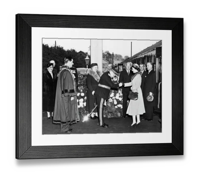Framed Print : The Queens Visit to Abingdon, 2nd November 1956