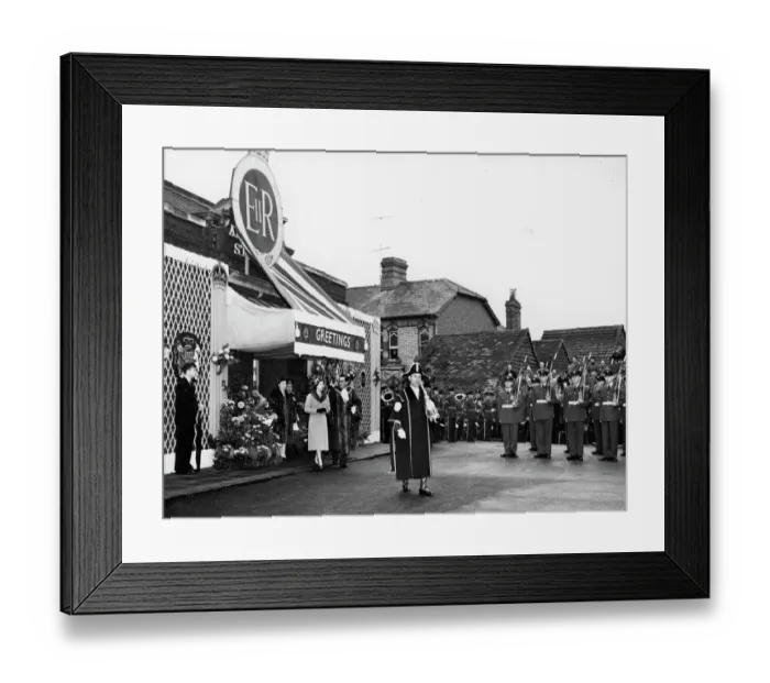 Framed Print : The Queens Visit to Abingdon, 2nd November 1956