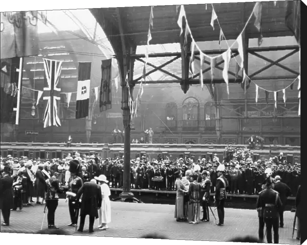 Return of Prince of Wales from India - Paddington Station, 21st June 1922