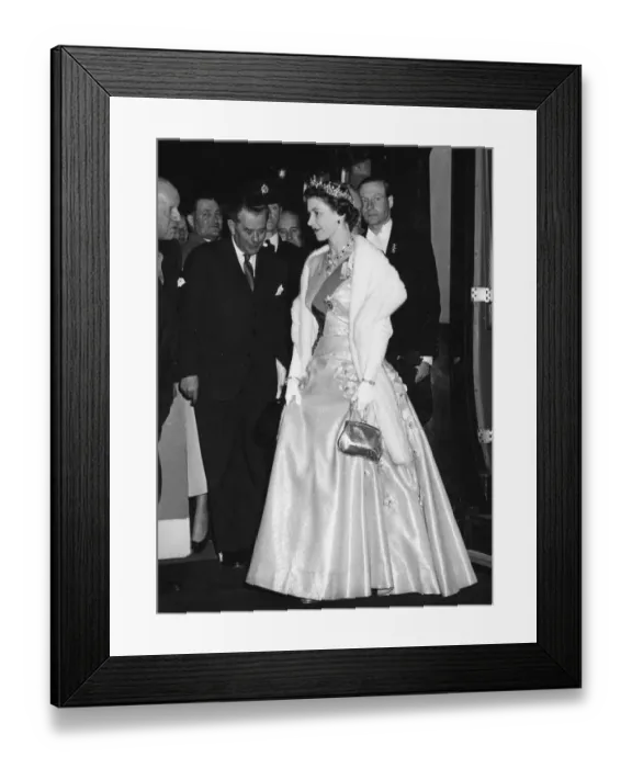 Framed Print : The Queen & K. W. C. Grand at Worcester, April 1957