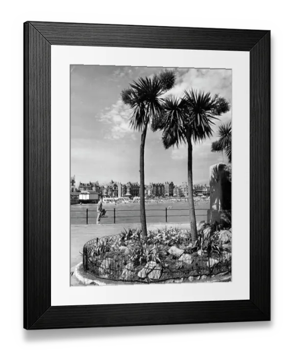 Framed Print : Weymouth beach, c1930