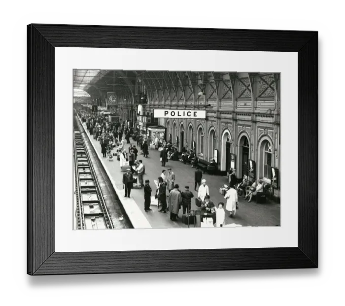 Framed Print : Paddington Station, Platform 1 Reconstruction, 1967