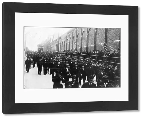 Men leaving Swindon Works, Rodbourne Road entrance, c. 1910