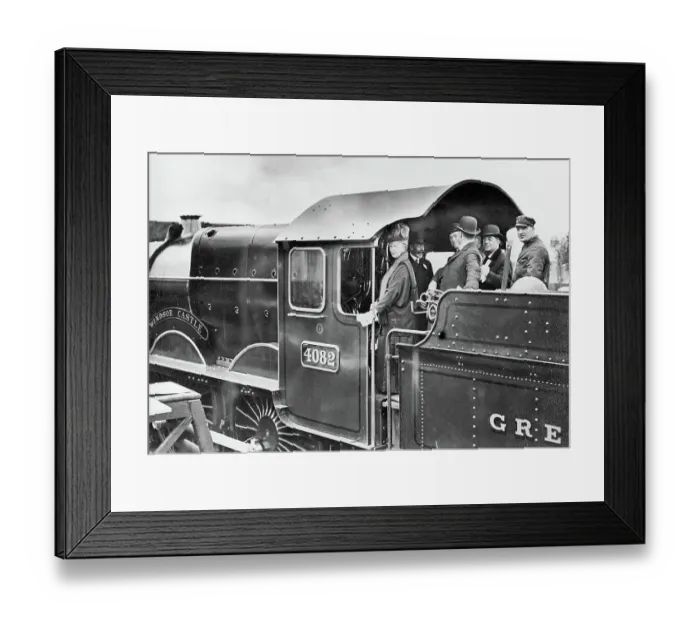 Framed Print : King George V and Queen Mary on the footplate of Windsor Castle during their visit to Swindon Works