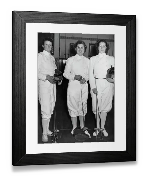 Framed Print : Swindon Fencing Team, 1950
