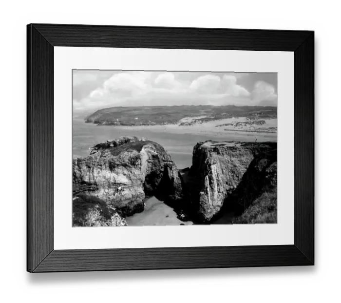 Framed Print : Perranporth Rocks and Beach, Cornwall, 1928
