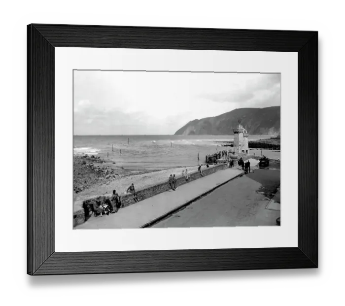 Framed Print : The Sea Front at Lynmouth, Devon, August 1929 Framed Print : The Sea Front at Lynmouth, Devon, August 1929