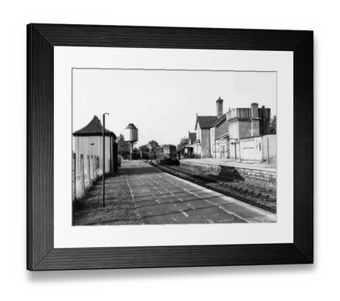 Framed Print : Cleobury Mortimer Station, Shropshire, c. 1930 Framed Print : Cleobury Mortimer Station, Shropshire, c. 1930