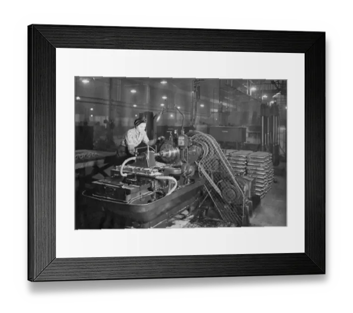 Framed Print : Swindon Works war work, 22nd January 1942 Framed Print : Swindon Works war work, 22nd January 1942