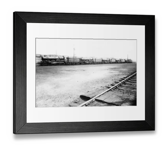 Framed Print : Row of 5 Castle Class Locomotives Framed Print : Row of 5 Castle Class Locomotives