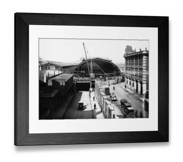 Framed Print : Rebuilding work at Paddington Station, 1916 Framed Print : Rebuilding work at Paddington Station, 1916
