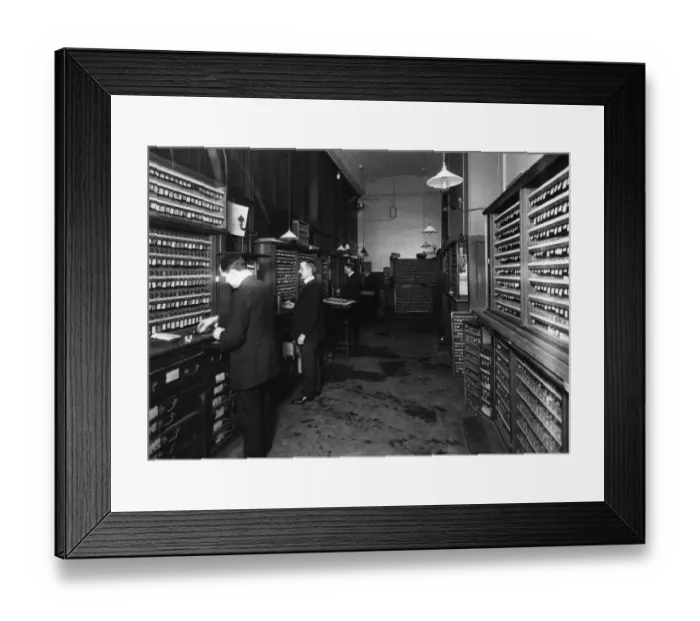 Framed Print : Interior of Ticket Office at Paddington Station, 1913