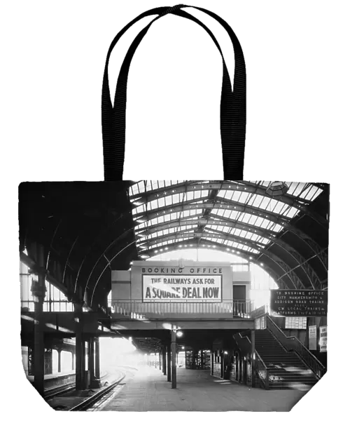 Paddington Station Booking Office, 1938
