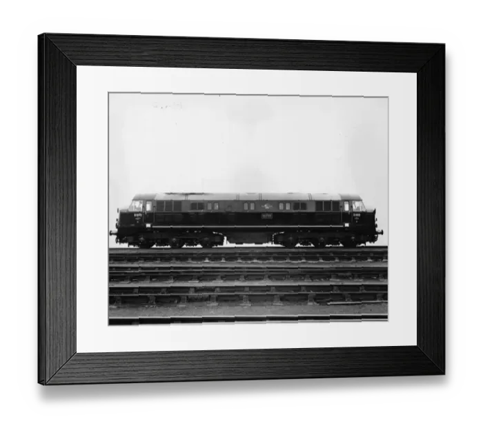 Framed Print : No D600 Active - Warship Class Diesel Hydraulic Locomotive