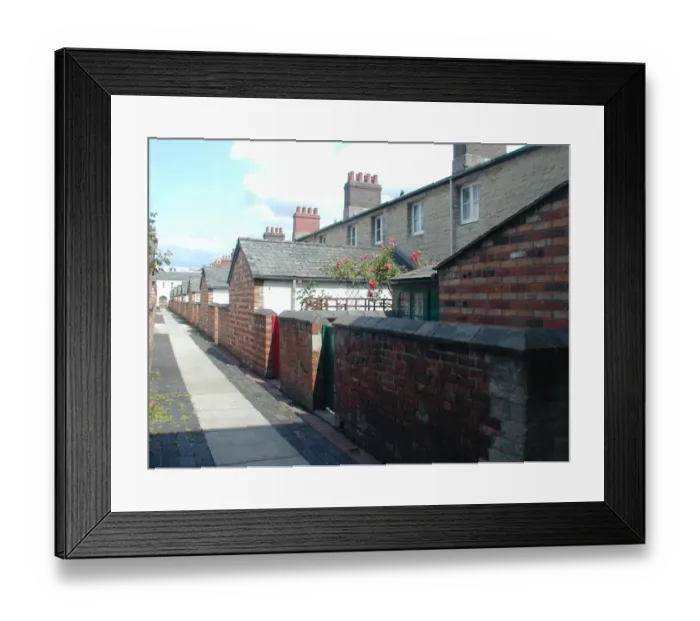 Framed Print : Back ally of Faringdon Road cottages - present day Framed Print : Back ally of Faringdon Road cottages - present day