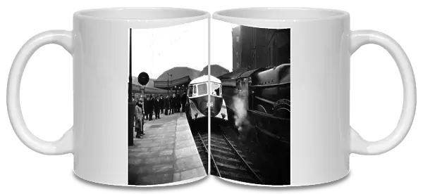 Diesel Railcar No 1 at Paddington Station, 1st December 1933