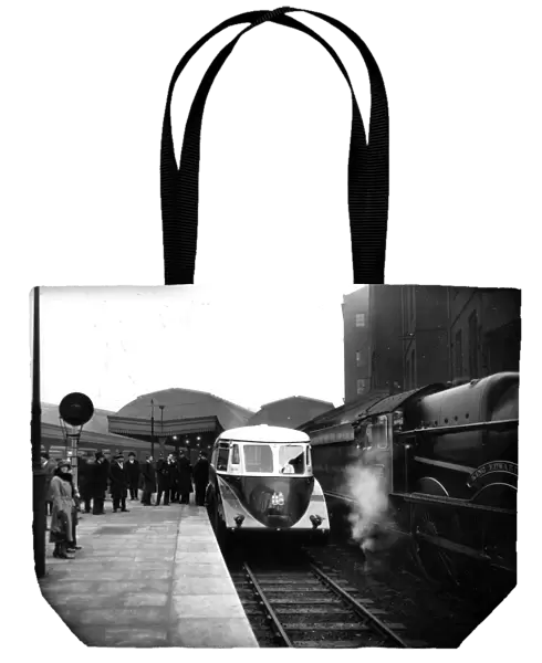 Diesel Railcar No 1 at Paddington Station, 1st December 1933