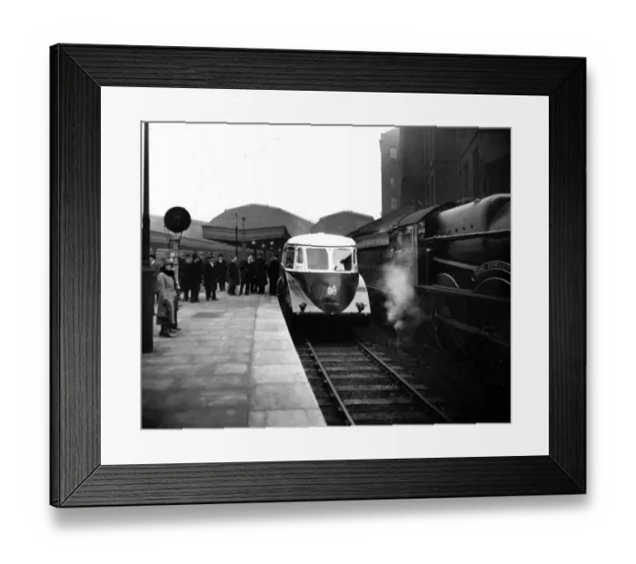 Framed Print : Diesel Railcar No 1 at Paddington Station, 1st December 1933