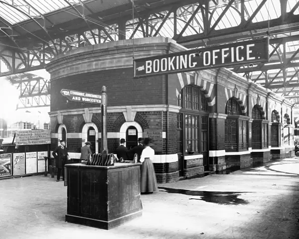 Birmingham Snow Hill Booking Office, 1912