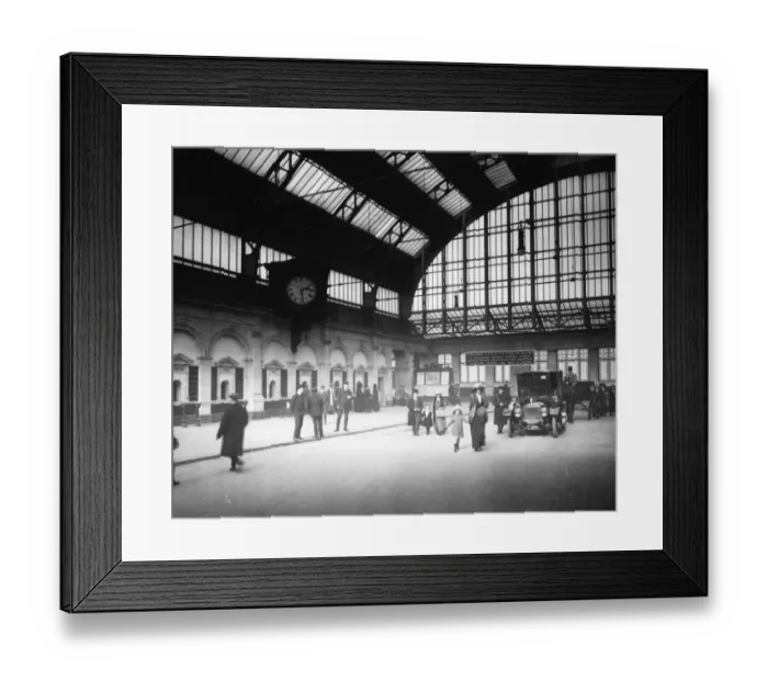 Framed Print : Birmingham Snow Hill booking hall concourse, 1912