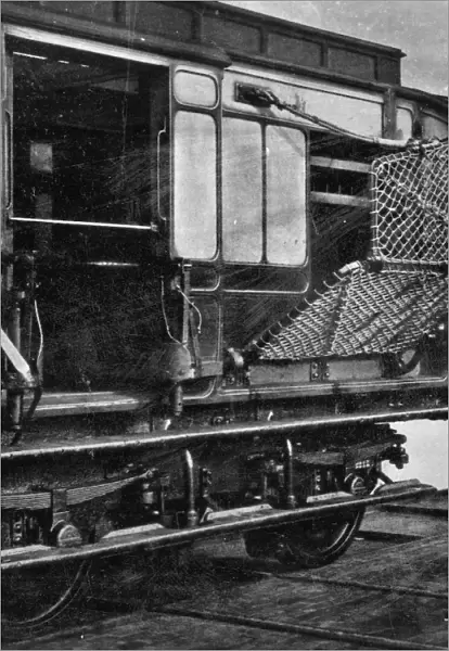 Close up view of the mail exchange apperatus, 1925
