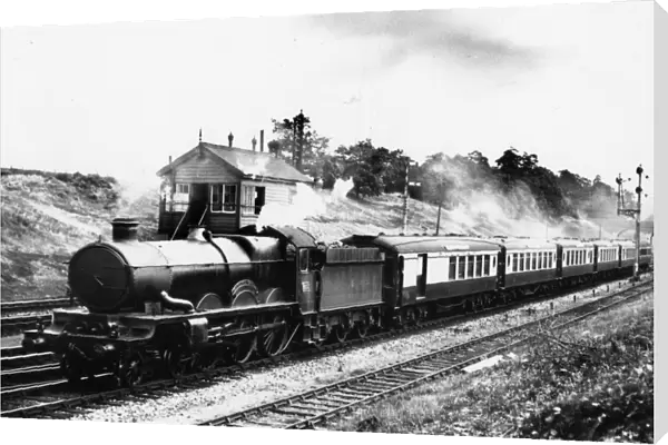 No 4095, Harlech Castle, pulling the Torquay Pullman past Twyford, 1930