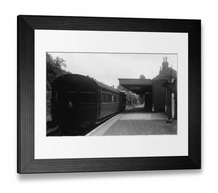 Framed Print : Tetbury Station, Gloucestershire, 1947 Framed Print : Tetbury Station, Gloucestershire, 1947