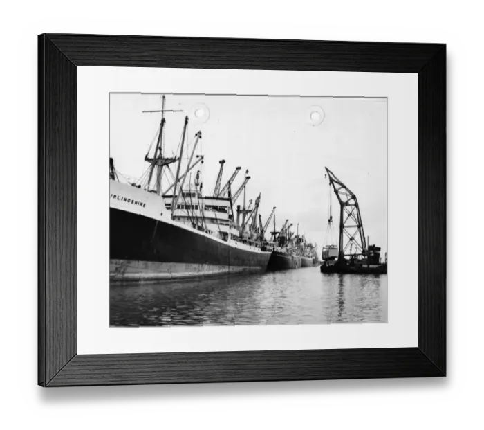 Framed Print : Newport Docks, c1940 Framed Print : Newport Docks, c1940